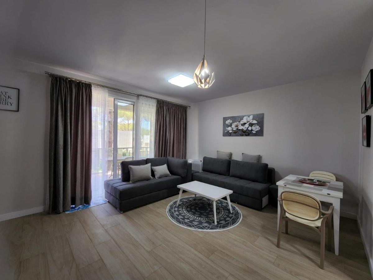Apartman Lovely 1-bedroom At San Pietro Front Plazhi San Pietro